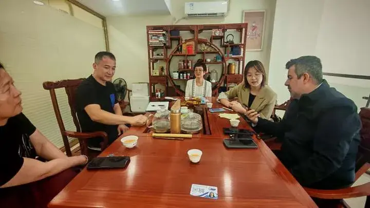 Meeting with a supplier at their office